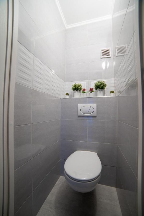 Comfort 18 - Best Family Layout- Balcony & Parking Miskolc Exterior foto